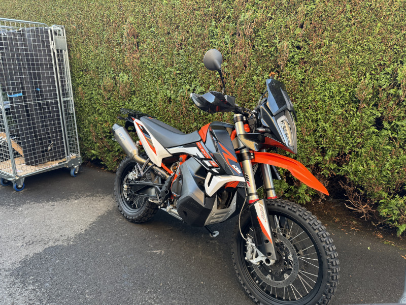 Adventure 890R 